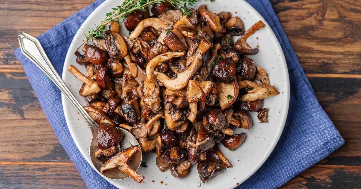 Impressive Roasted Mushrooms with Thyme & Butter Recipe